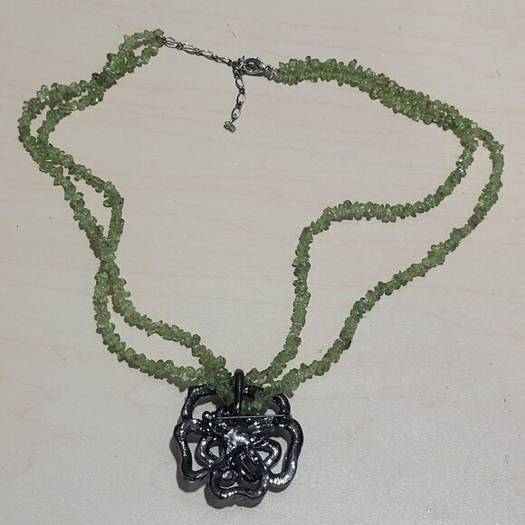 Multi Strand Green Beaded Necklace Detachable Floral Brooch Pendant - Picture 8 of 13